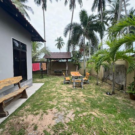 Relaxs Homestay كوتا بْهارو المظهر الخارجي الصورة