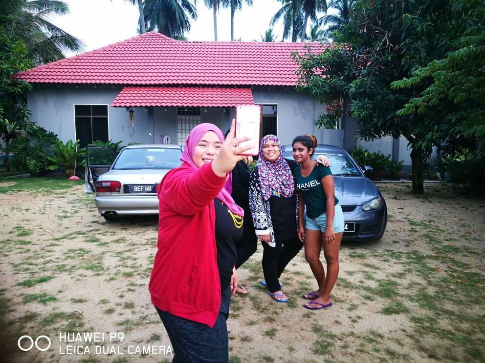 Relaxs Homestay كوتا بْهارو الغرفة الصورة