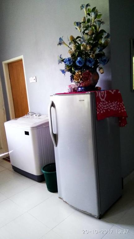 Relaxs Homestay كوتا بْهارو المظهر الخارجي الصورة